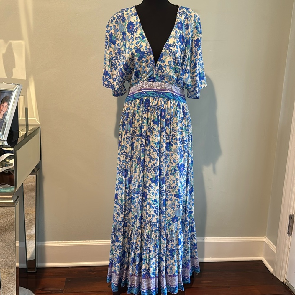 Zara Maxi dress with elastic rouge waist ruffled bottom size medium